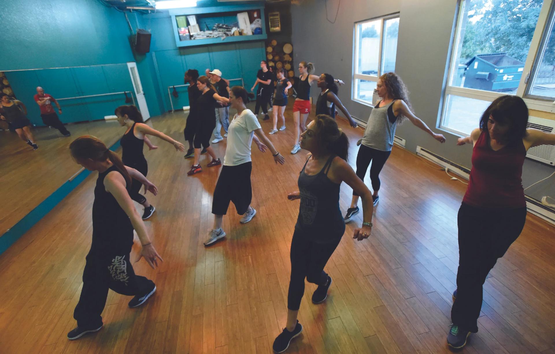 Ballet with Eileen Waukau at Streetside Dance (photo 2)